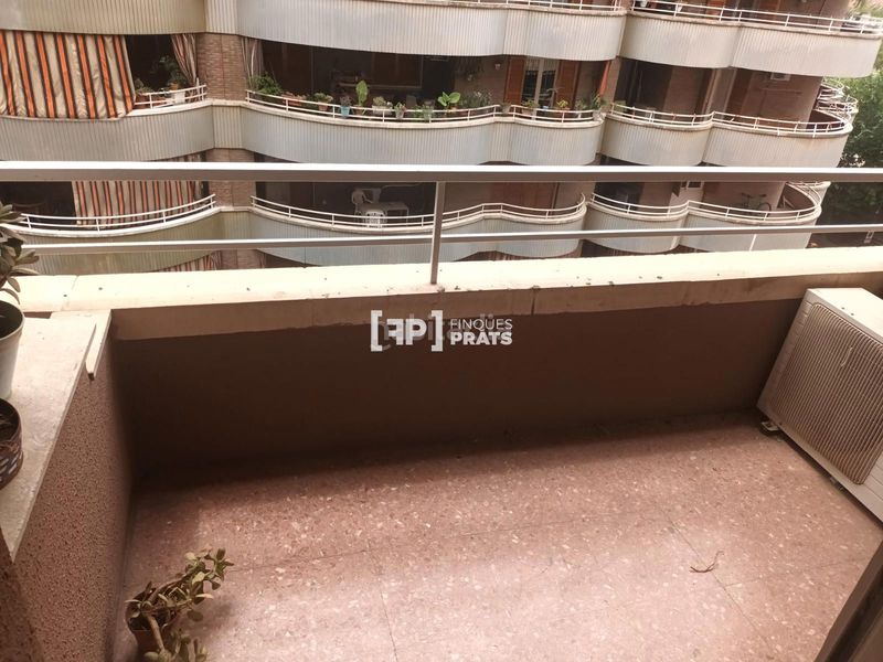 Foto e901a4ba-9bd8-450d-b24a-cbd97881b6d3. Pis amb calefacció piscina a Joc de la Bola - Camps d'Esports Lleida