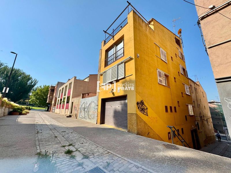 Foto 984ee1d2-d692-49dd-b819-91b3de04ae06. Casa amb calefacció aparcament a Centre Històric Lleida