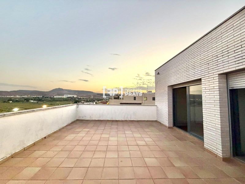 Foto d61734b0-8cb0-4d6e-8799-1fb5dd74f167. Dúplex duplex en venta en Fraga