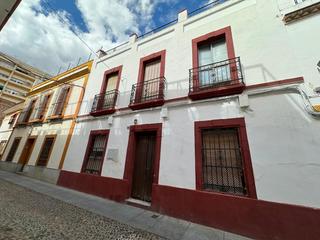 Maison à Sta. Marina - San Andrés - San Pablo - San Lorenzo. Vivienda tipo casa de vecinos en casco histórico junto a olleria
