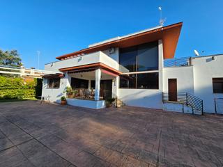 Chalet  Calle juan cano. Chalet de lujo en las jaras modernidad y naturaleza se unen