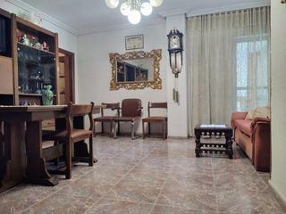 Appartement à Viñuela - Rescatado. Amplia vivienda con ascensor junto a la av. barcelona!!!!