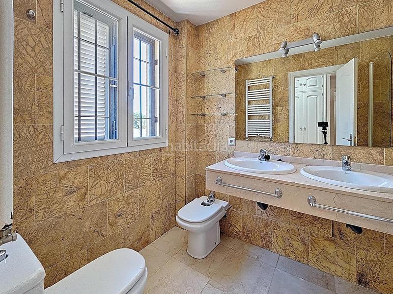 Foto 12e95c54-3921-432e-92bd-84232ad94585. Casa amb calefacció aparcament piscina a Paraíso Arenal - La Colina Córdoba