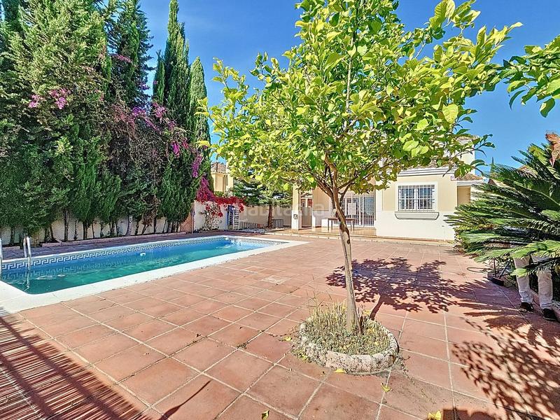 Foto 248847c3-fc6e-401d-bcfb-097d7127a3ee. Casa amb calefacció aparcament piscina a Paraíso Arenal - La Colina Córdoba