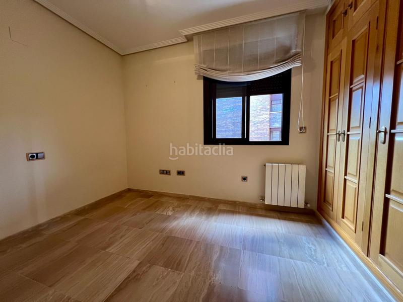 Foto 31875618-13d3-48a0-8a92-fedf6507a9e9. Appartamento con riscaldamento parcheggio piscina in Córdoba