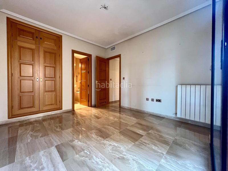 Foto d82e514b-a9c0-4a4f-9ecb-d5c4e4c606f5. Appartamento con riscaldamento parcheggio piscina in Córdoba