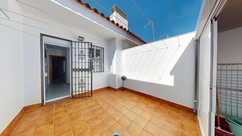 Foto 5eaea02b-c979-4980-9def-f18ed73695ea. Casa adossada amb calefacció aparcament a Guijarrosa (La)