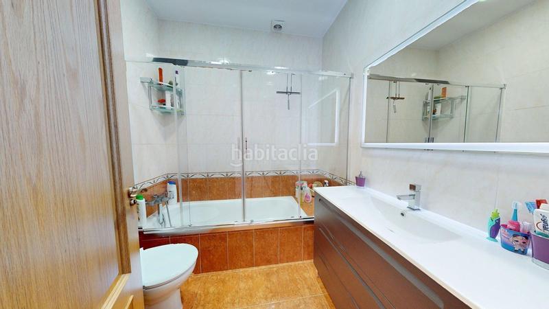 Foto d4a2d8d7-84ab-420b-9206-59175793c3a8. Casa adossada amb calefacció aparcament a Guijarrosa (La)