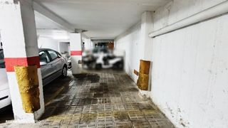 Parking coche en Calle poeta blanco criado 3. Plaza de garaje en venta en levante para coche pequeño o mediano