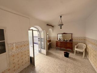 House  Calle barroseco. Amplia casa de pueblo con patios y terraza en fernán núñez