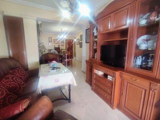 Etagenwohnung  Calle calle sebastián de benalcázar. Piso amueblado de dos dormitorios antes tres en huerta de la rei