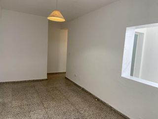 Etagenwohnung  Avenida almogavares. Piso en avenida almogávares. tres dormitorios. dos terrazas.