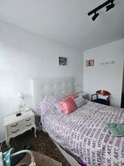 Appartement à Centro. Encantador piso de 3 habitaciones en zona tranquila de la bosca,