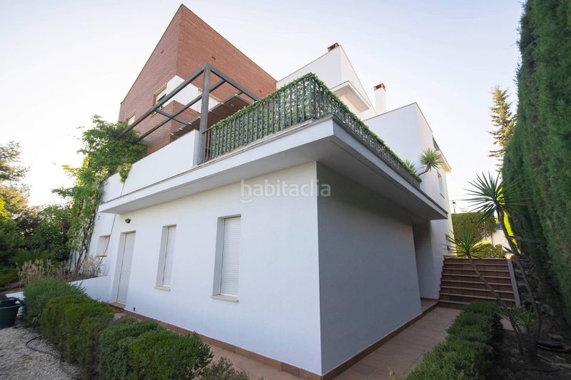 Foto 1eb11658-5f9b-4dae-acda-dee7fbd760e2. Xalet amb calefacció aparcament a Altos de la Zubia Zubia (La)