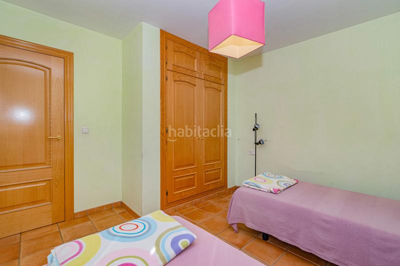 Foto 57d91e87-9d79-41ed-923b-7f2219b80e78. Chalet con parcheggio in Altos de la Zubia Zubia (La)