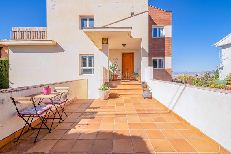 Foto a9ac653c-8121-4e60-b4c2-61713e0e7119. Chalet con parcheggio in Altos de la Zubia Zubia (La)