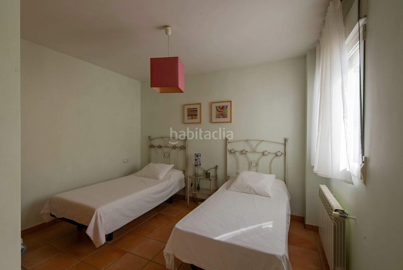 Foto ed3b9a48-1107-4e08-b3d4-9eff519d722c. Xalet amb calefacció aparcament a Altos de la Zubia Zubia (La)