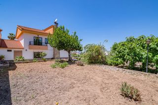 Casa en Calle hortensia 24. Chalet independiente en cajar parcela 1105 m2 piscina pista balo