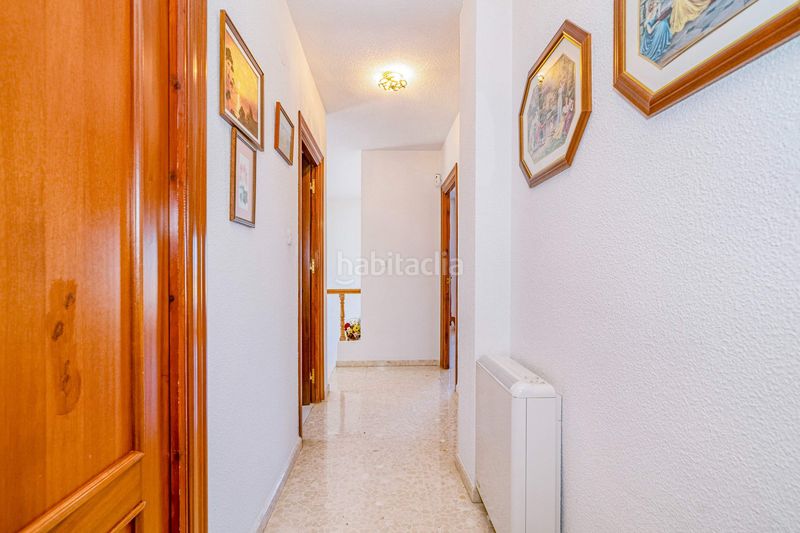 Foto 86dab722-0d40-4f35-8916-29f916665308. Casa a calle hortensia 24 a Cájar
