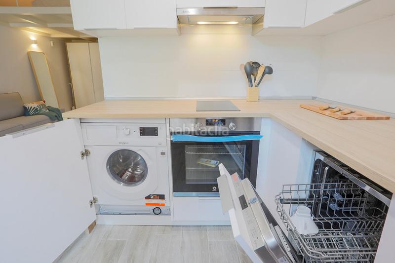 Foto 0cb73cec-ecd6-4e81-8b0d-fb2534a6ca5d. Rent penthouse with heating in Raval Barcelona