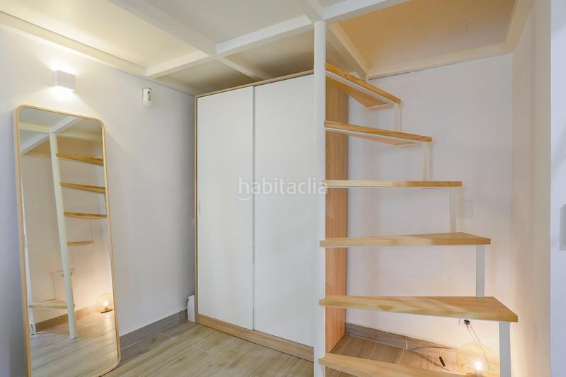 Foto 2d5dd6d8-ae27-408d-b5c1-86d29d145ac0. Rent penthouse with heating in Raval Barcelona