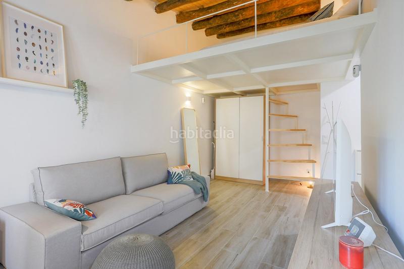 Foto 7e19750a-065a-4989-a3a4-183c56d6f90d. Rent penthouse with heating in Raval Barcelona