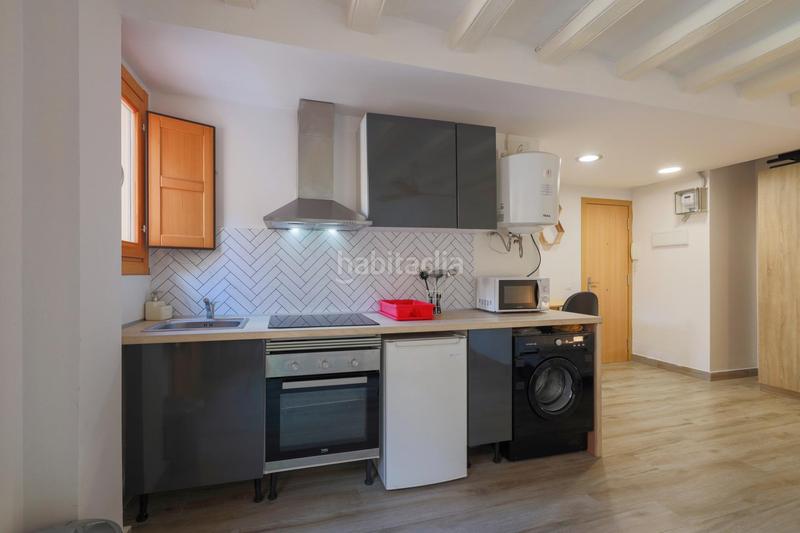 Foto 410b5f02-4d63-4f54-a18f-9f50ff3e5d69. Miete etagenwohnung in Raval Barcelona