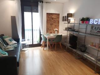 Location Appartement à Raval. Fantástico piso reformado con encanto a pocos metros del mercat