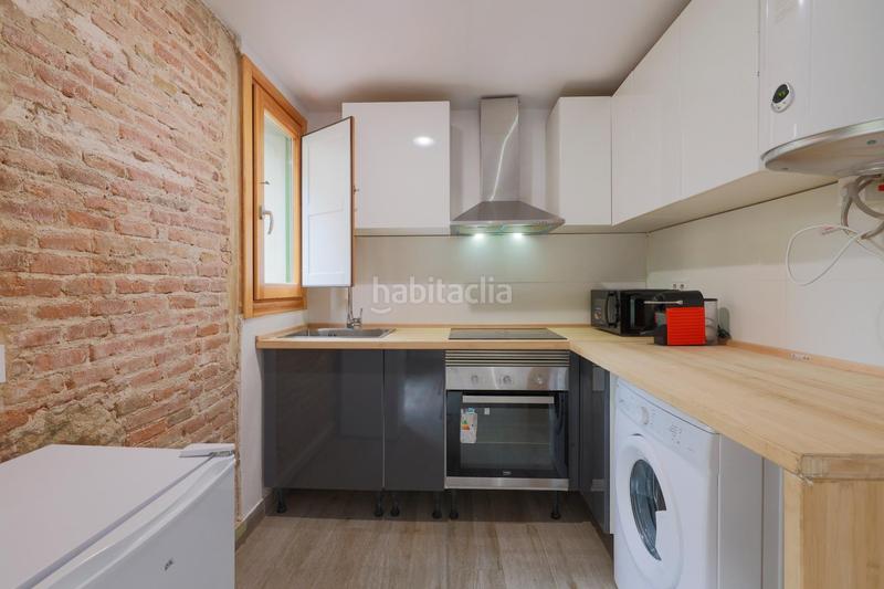 Foto c3415639-9606-4be2-b02e-366b24a27db2. Lloguer pis a Raval Barcelona