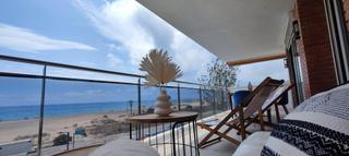 Location Attique  Calle ferrocarril (botigues). Espectacular ático recién reformado en primera linea de mar con