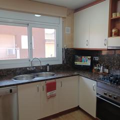 Appartement à Viladecavalls. Piso de 98 m en viladecavalls  4 habitaciones, terraza con barba