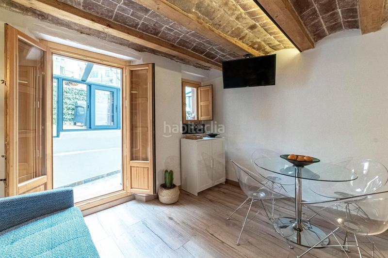 Foto e0552cac-a8d7-41a7-a7d8-3aaa062bc3da. Pis a Raval Barcelona