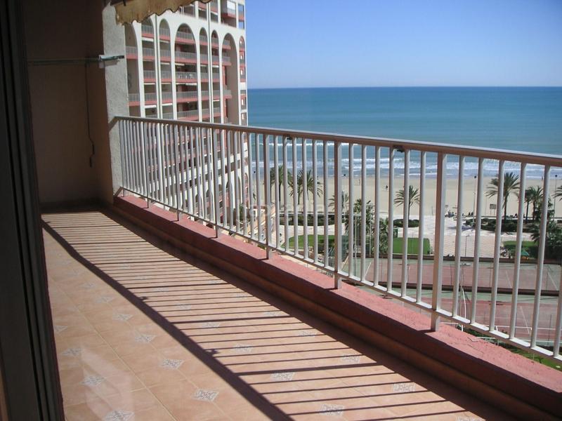 Foto fbba18a7-560b-48b3-964f-f6e6e695bbfd. Lloguer apartament a carrer amparo belda 2 a Sant Antoni Cullera