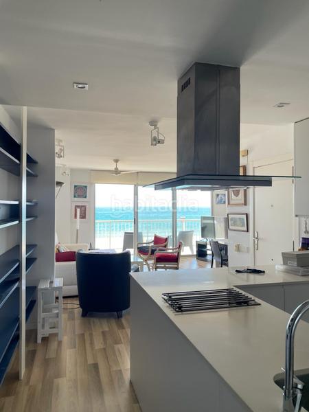 Foto cdd24164-d1ae-452c-b084-21780c08a59c. Alquiler apartamento en avenida castelló 10 apartamento nuevo en primera linea en Cullera