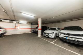Parking voiture à Carrer rosselló 69. Parking en venta