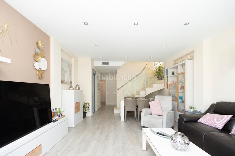 Foto 3ced193d-7678-4036-92c0-04ff6f2e8f70. Doppelhaus mit heizung in Marianao Sant Boi de Llobregat