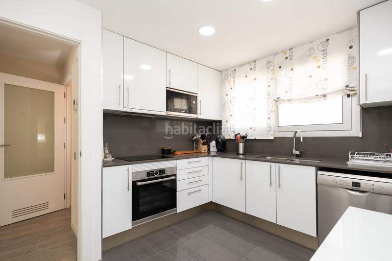 Foto bd9dc71e-93a9-4dac-90cd-c88f01be2071. Doppelhaus mit heizung in Marianao Sant Boi de Llobregat