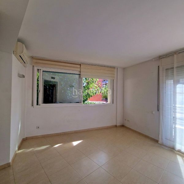 Foto b7aa8075-c4ce-4ca6-985b-5ad2604fd72a. Planta baixa a carrer de narcís macià i domènech 25 a Lloret de Mar
