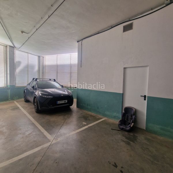 Foto f9ac3114-2b8c-4370-aa78-1d5301cd1146. Car parking in Fenals Lloret de Mar