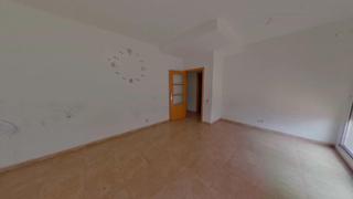 Apartament  De ramon mandri. Piso familiar de 3 habitaciones en figueres bajos