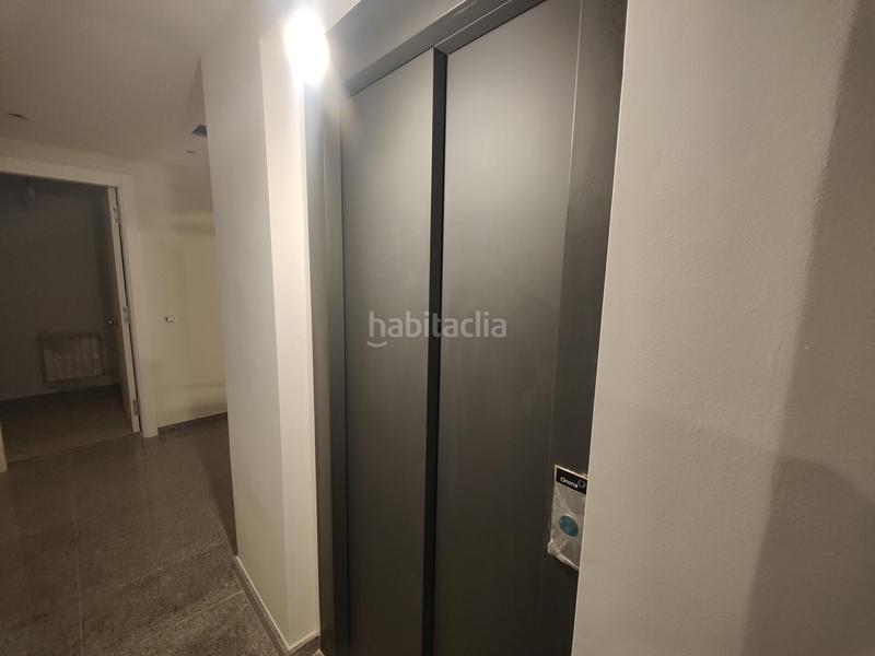 Foto c05e2f3a-ce25-48b2-a89b-e4e2602a74e6. Apartament amb calefacció aparcament a Olot