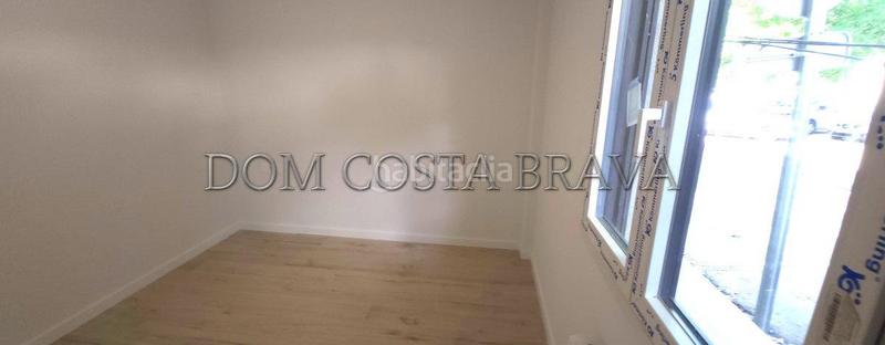 Foto 3816e38c-30cd-4de9-9db5-72d55d8c739b. Piso pis dobra nova a estrenar de tres habitacions de planta baixa amb assessor. pis molt cèntric. en Olot