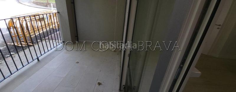 Foto 7b5f4ced-4d4a-42a9-93b5-9ee9bda24e13. Piso pis dobra nova a estrenar de tres habitacions de planta baixa amb assessor. pis molt cèntric. en Olot