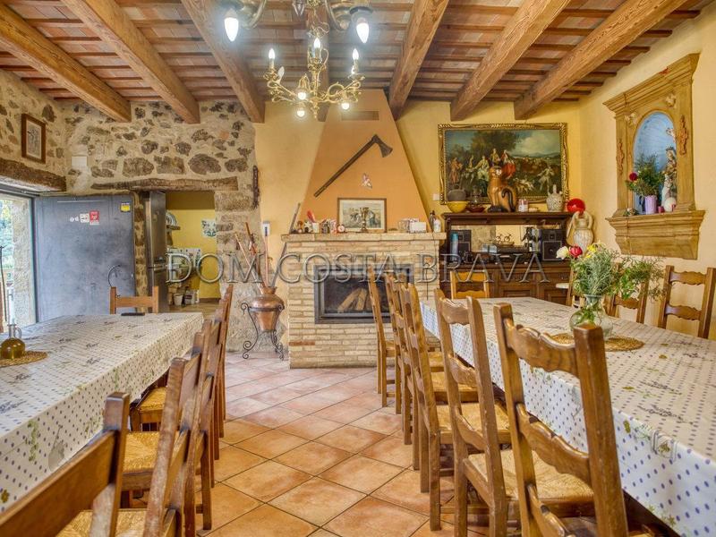 Foto 74177f91-ad63-49d4-8d61-684a6325e142. Mas avec chauffage parking piscine dans Agullana