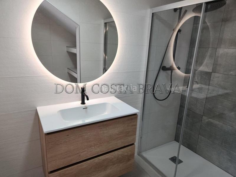 Foto 6a64d2e2-8b3a-4b9a-87f5-9d180e854428. Dúplex amb calefacció a Montilivi Girona