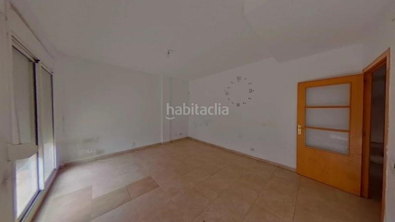 Foto 3821cc75-20af-404b-bf28-414970d5ca85. Apartament amb calefacció aparcament a Parc Bosc-Castell Figueres