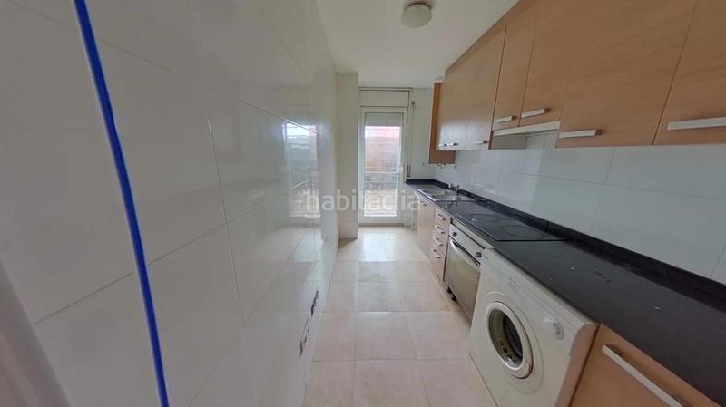 Foto 388165b6-dd28-46e7-aef8-f2bd228571f7. Apartament amb calefacció aparcament a Parc Bosc-Castell Figueres