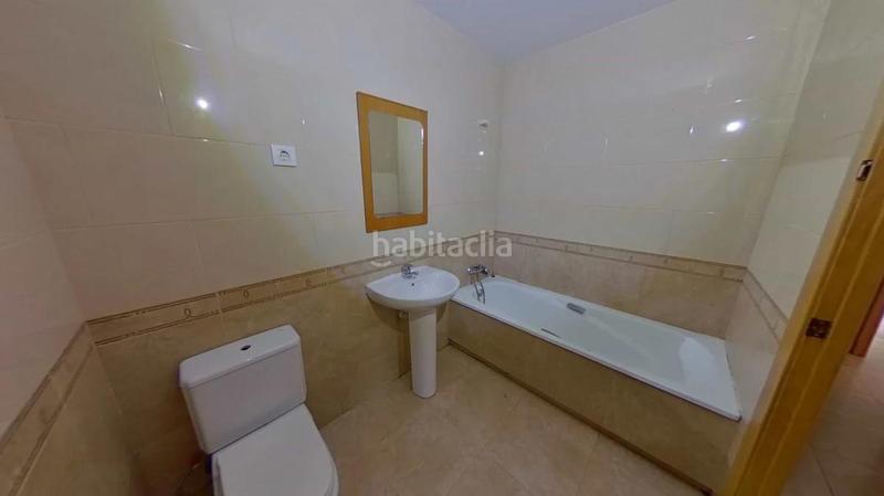 Foto 8d428d35-f41c-422b-b83b-2a3cc9356bf4. Apartament amb calefacció aparcament a Parc Bosc-Castell Figueres