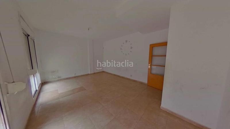 Foto a6057dd1-a2c8-4922-b500-9cc6c2a727e9. Apartament amb calefacció aparcament a Parc Bosc-Castell Figueres