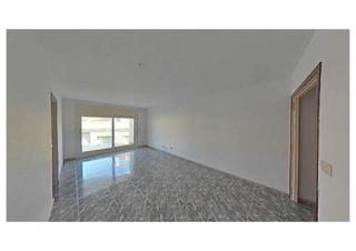 Apartament  Cabrafiga. Piso 4 habitaciones llança